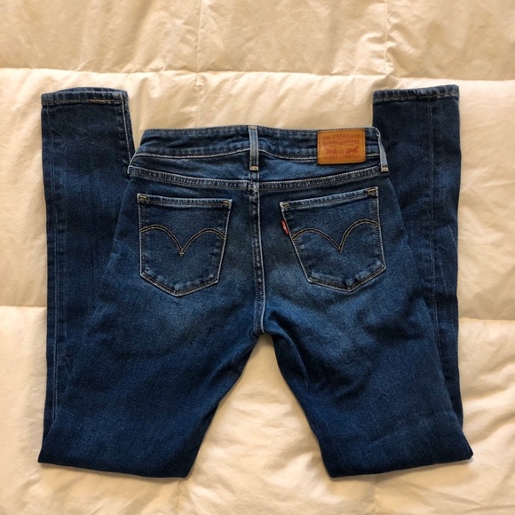 Levi’s • 711 Skinny Denim Jeans - Picture 2 of 4